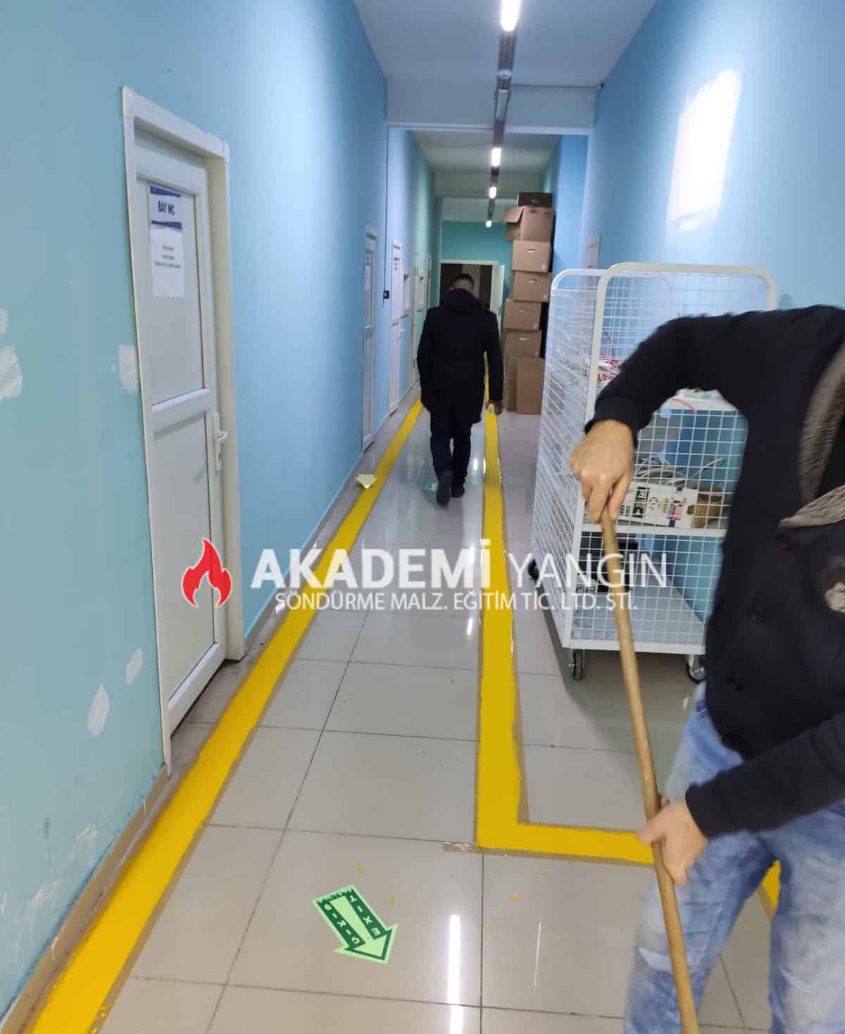 yol çizgi boyası