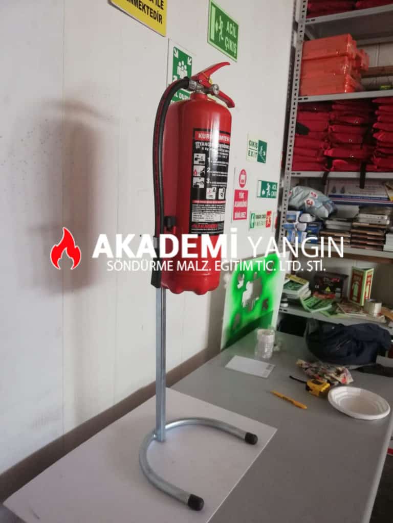 Ayaklı yangın tüpü askılığı